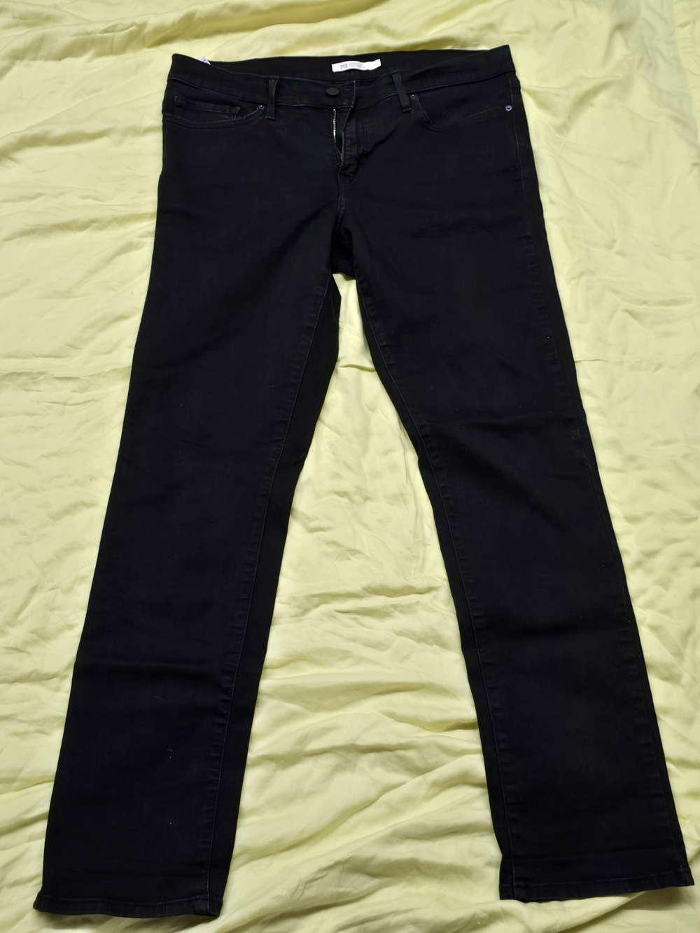Levi's Women's Black Straight Leg Jeans